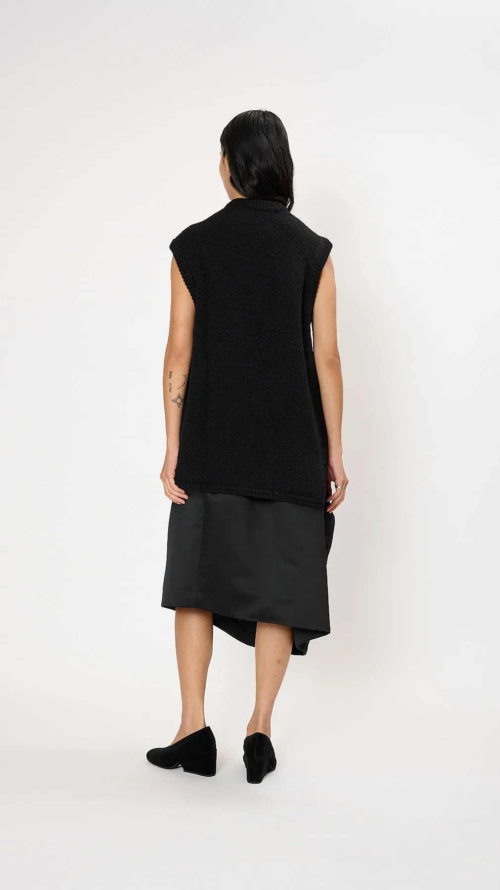 Asymmetric Hem Sweater Vest in Black