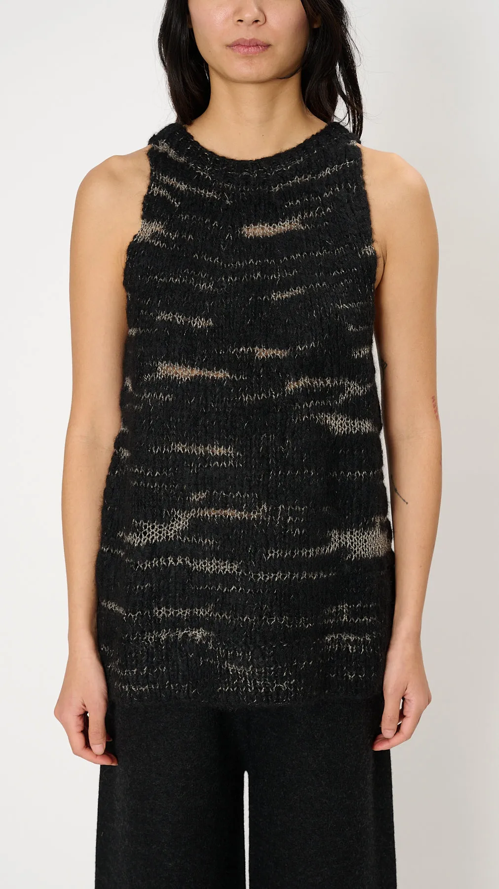 Handknit Threadbare Shell in Black